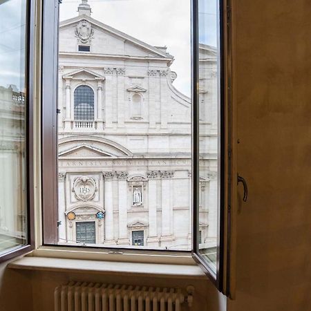 Piazza Venezia Charming Apartments With View โรม ภายนอก รูปภาพ