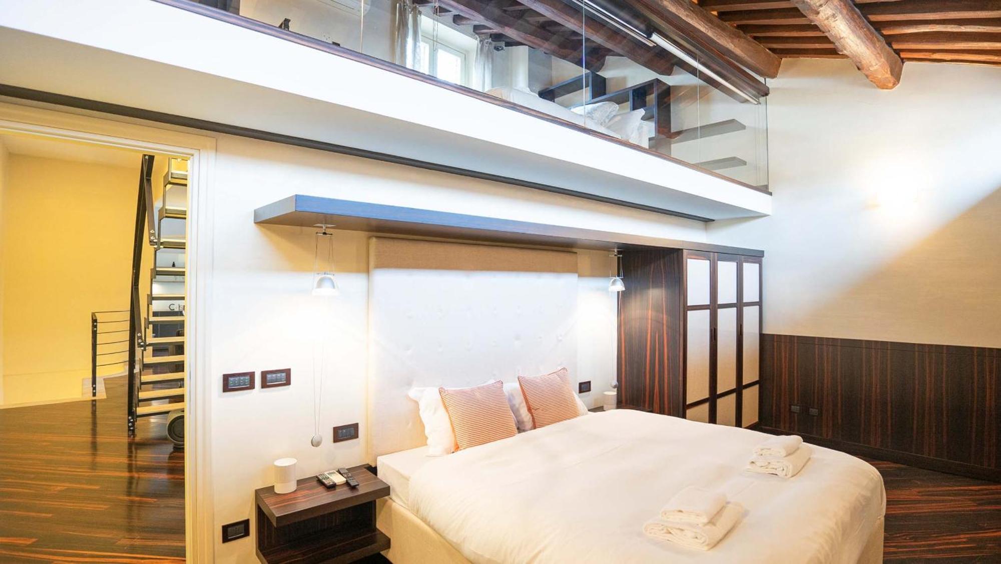 Piazza Venezia Charming Apartments With View โรม ภายนอก รูปภาพ