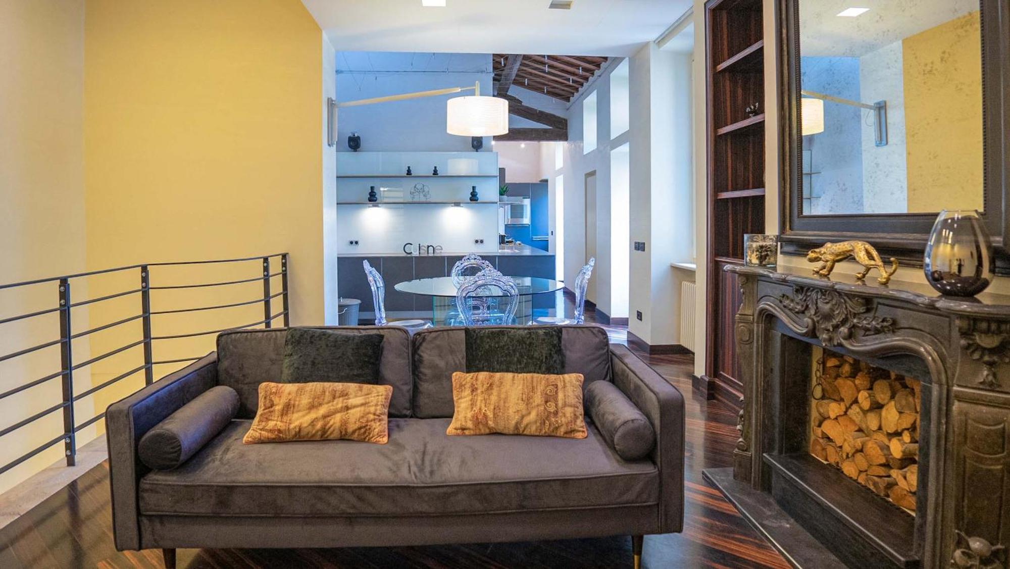 Piazza Venezia Charming Apartments With View โรม ภายนอก รูปภาพ