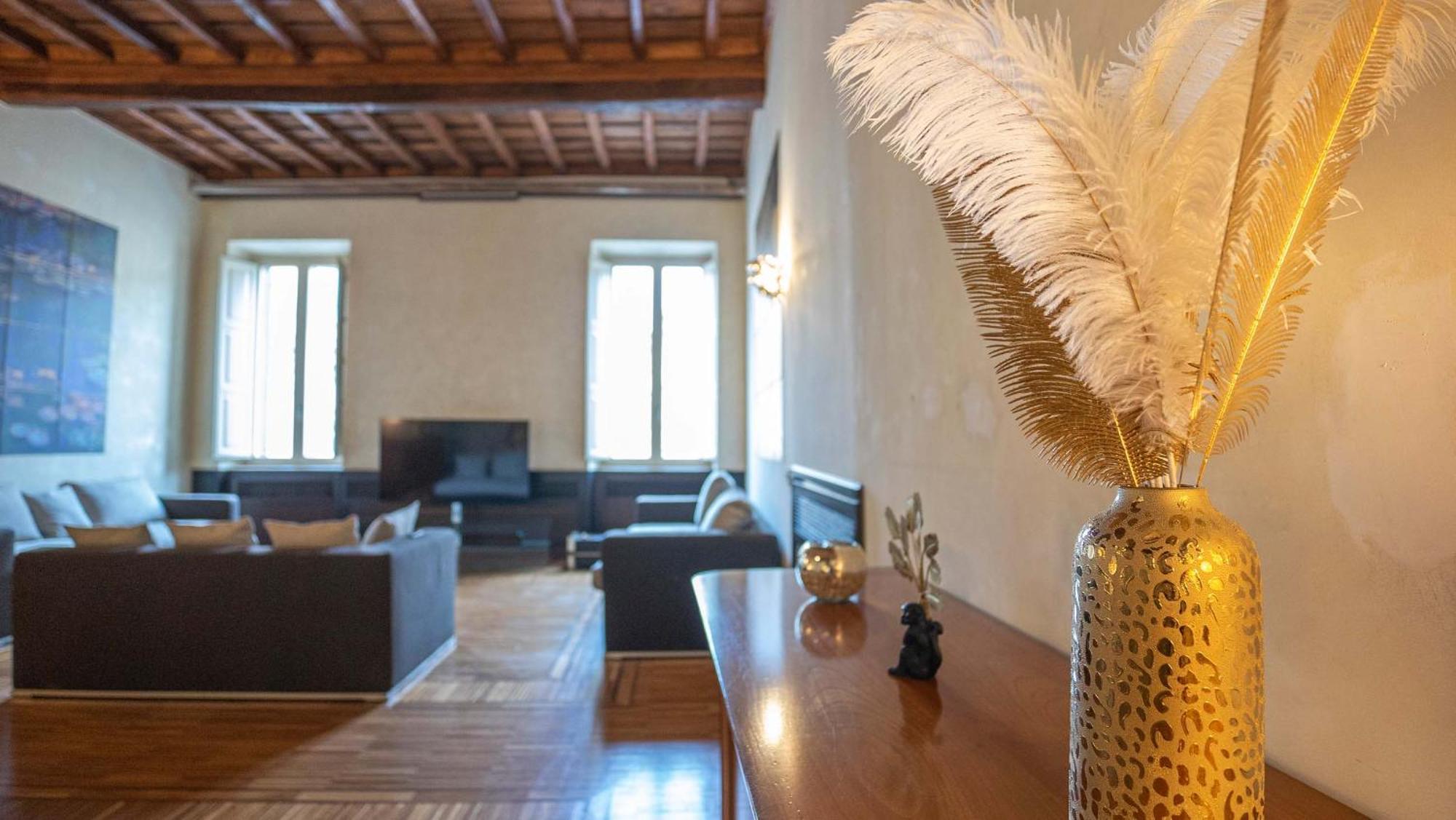 Piazza Venezia Charming Apartments With View โรม ภายนอก รูปภาพ